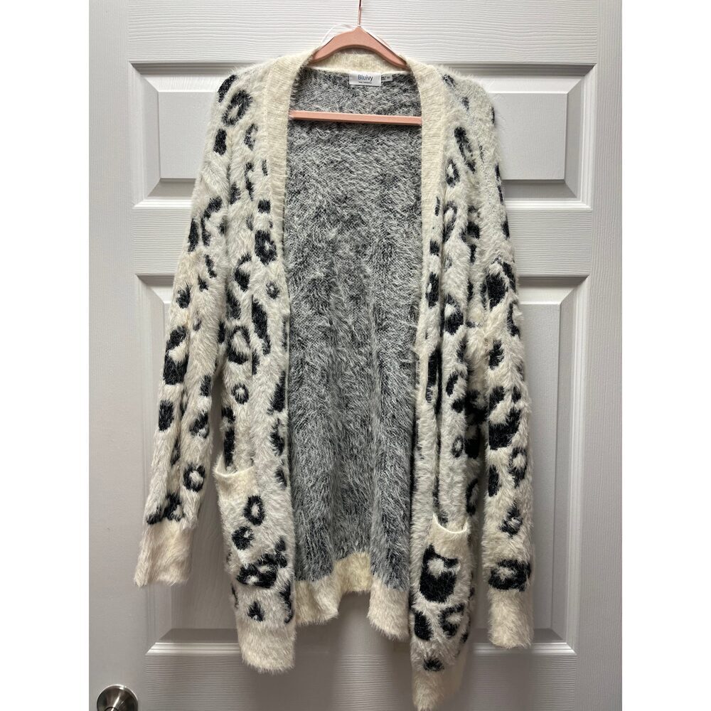 Bluivy Cheetah Cardigan Sz M/L